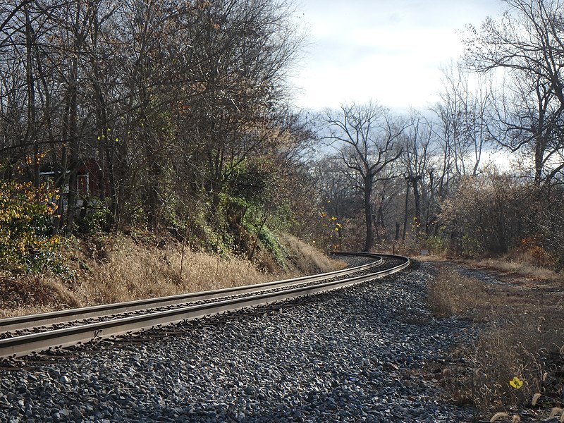 File:Railroad tracks in Ijamsville, MD.JPG