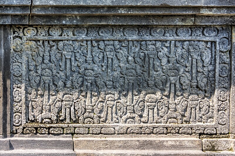 File:Relief at Asu Temple, Sengi, 2014-06-20 (01).jpg