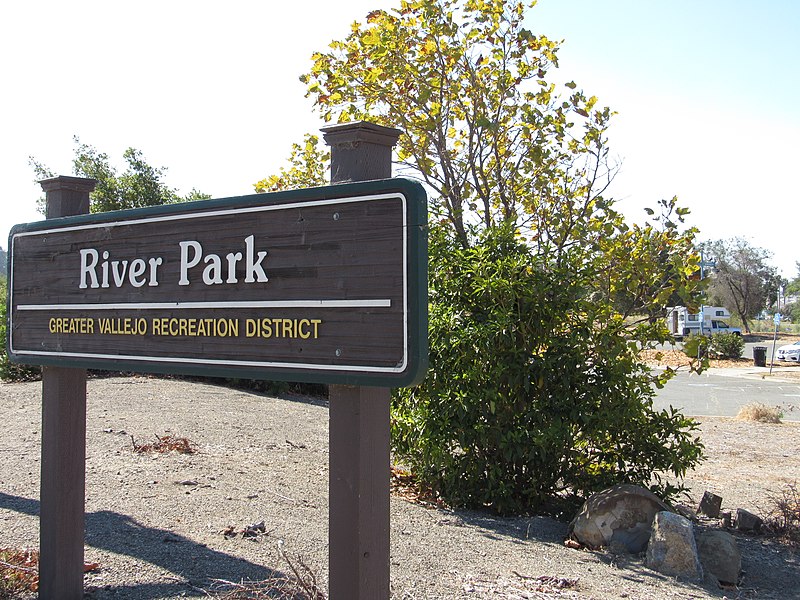 File:River Park in Vallejo, California 02.jpg