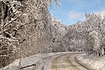 Snöigt väglandskap i Rumänien 2015.