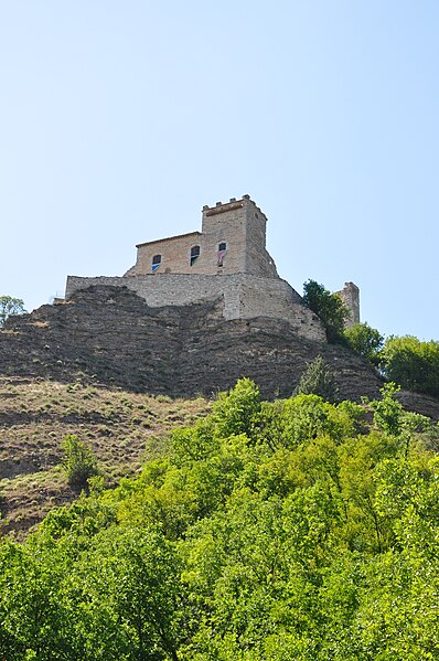 File:Rocca.varano.JPG