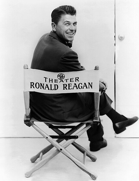 File:Ronald Reagan in General Electric Theater.jpg