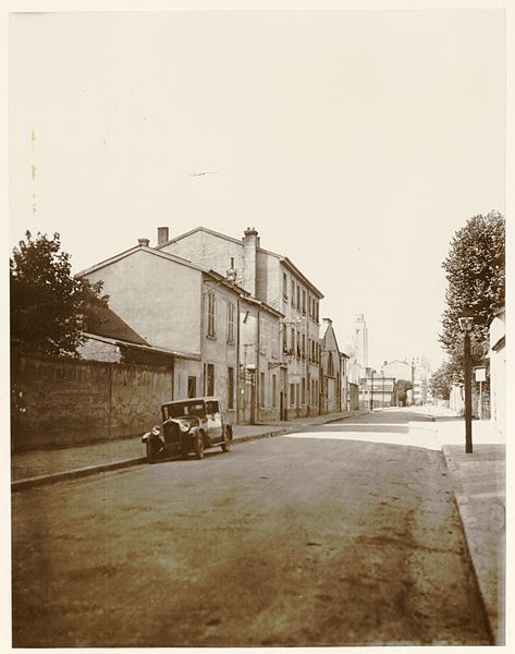 File:Rue Paul-Verlaine, Quartier des Gratte-Ciel, Villeurbanne, vers 1934.jpg