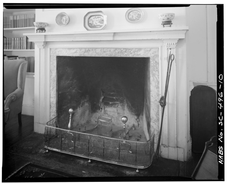 File:SOUTHWEST ROOM, WEST WALL, FIRST FLOOR- MANTLE DETAIL - Seaside (House), State Highway 174 vicinity, Edisto Island, Charleston County, SC HABS SC,10-EDIB.V,1-10.tif