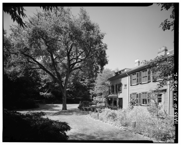 File:SOUTH SIDE OF RESIDENCE, LOOKING WEST - Fairsted, 99 Warren Street, Brookline, Norfolk County, MA HABS MASS,11-BROK,6-2.tif