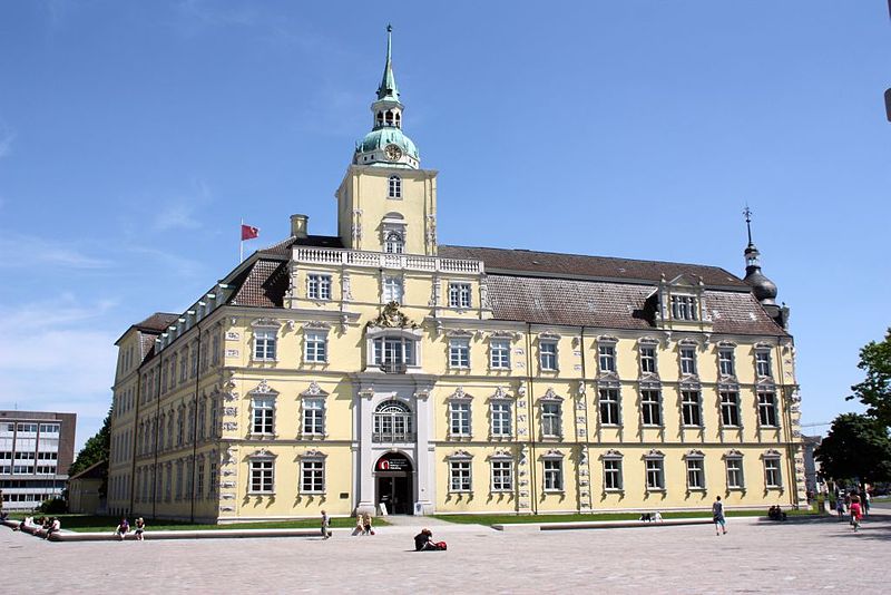 File:Schloß Oldenburg (01).JPG