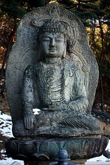 Seated Buddha statues in Gyeongju Namsan mireukgok 2.JPG