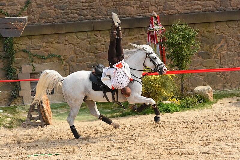 File:Secret de la Lance 055 - Acrobat on Horse 17.jpg