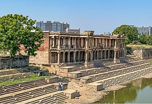 Queen Palace Ruins in Ahmedabad Serkhej Roza.jpg