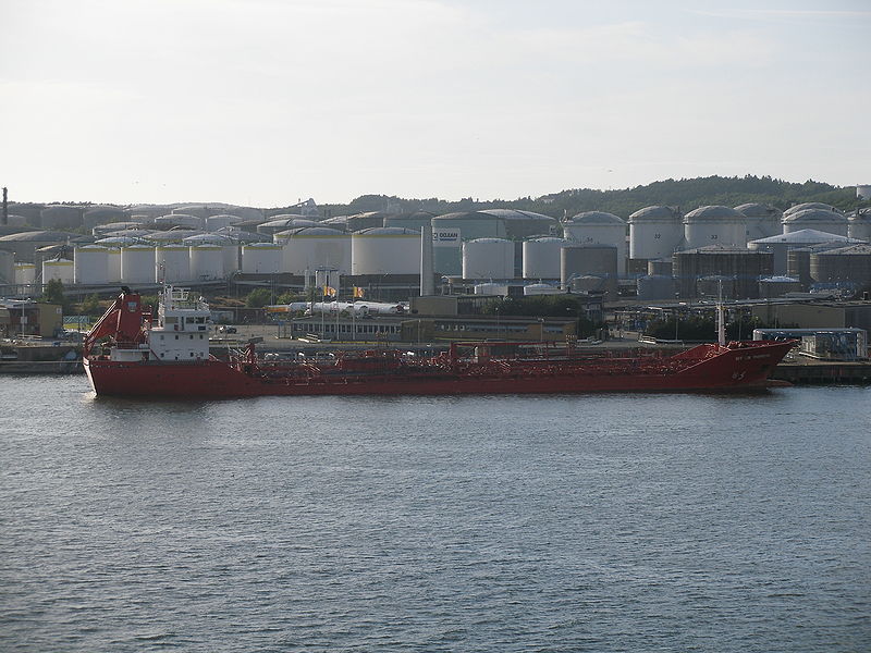 File:Ship at harbour of Goteborg.jpg