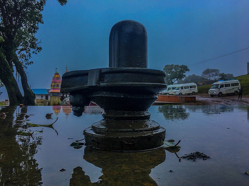 File:Shiva linga chikmagalur.jpg