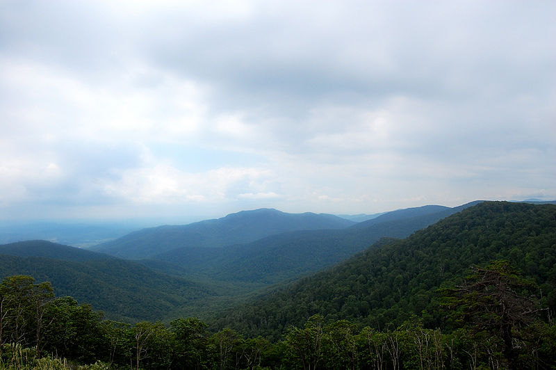 File:Skyline Drive.jpg