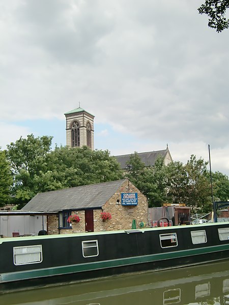 File:St Barnabas' Church, Oxford, from the river 02.JPG