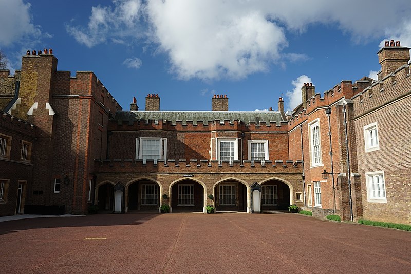 File:St James's palace in London.jpg