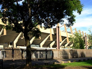 Stade De La Meinau: Historique, Structure et équipements, Utilisation du stade