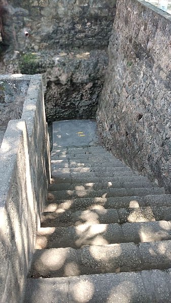 File:Stairway at Fort Jesus.jpg