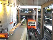 Потяг на Лінії D, станція «Gorge de Loup»