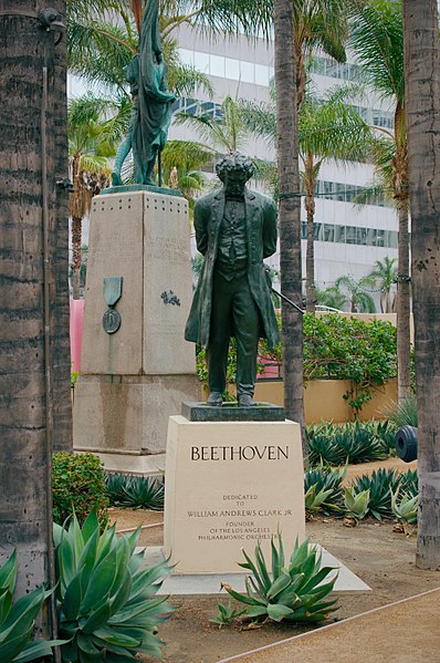 File:Statue of Beethoven in Pershing Square in Downtown Los Angeles (DTLA) 17.jpg