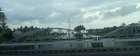 Fail:Sungai_di_Padang.jpg