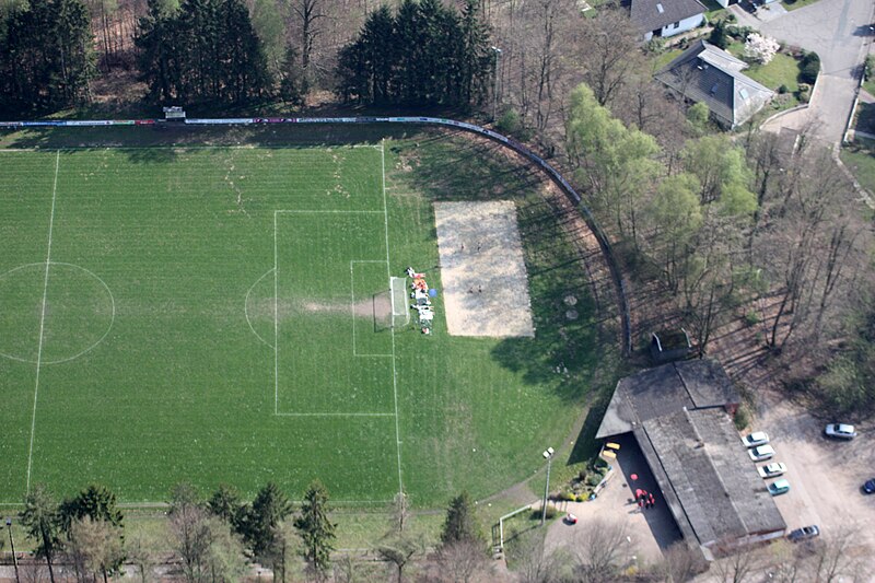 File:Syke Waldstadion IMG 0509.JPG