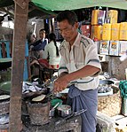 Taunggyi-Myo Ma-Markt-08-Pfannkuchenbaecker-gje.jpg