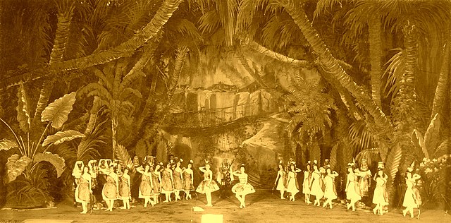 The stage of the Mariinsky Theatre with cast in act I of Petipa's final revival of The Pharaoh's Daughter, St. Petersburg, 1898. In the center is Math