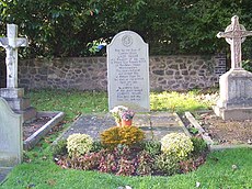 The Elgars' Grave - geograph.org.uk - 81641.jpg