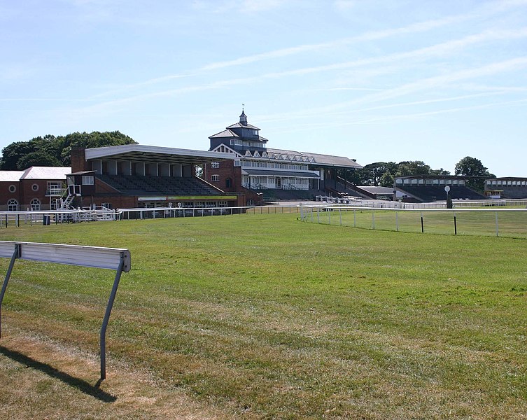 File:The Grandstand, Thirsk Racecourse (geograph 1678493).jpg