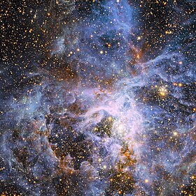 Brilian bintang VFTS 682 di Large Magellanic Cloud.jpg