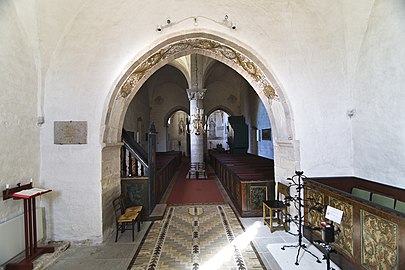 Kyrkorummet från koret.