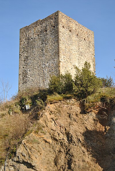 File:Tour d'Avezac (2) (cne d'Avezac-Prat-Lahitte).jpg