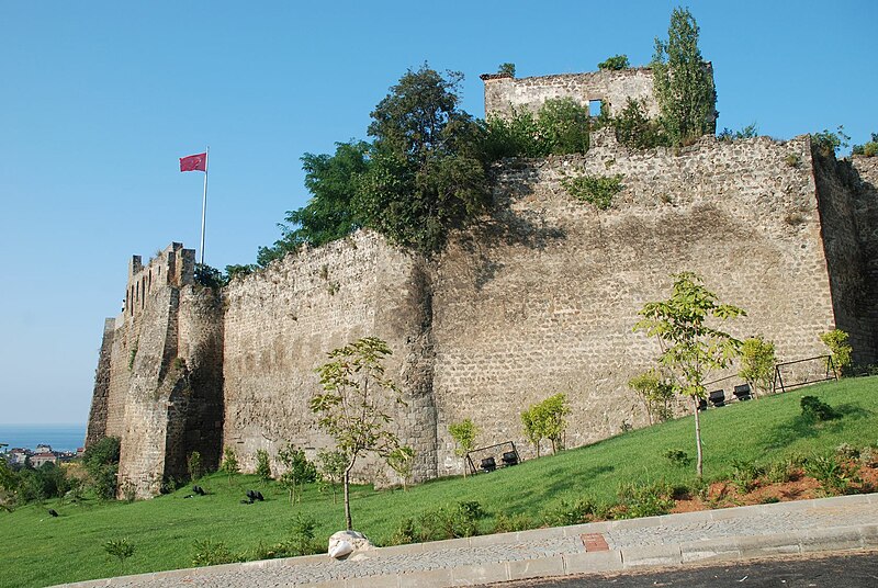 File:Trabzon,citadel1.jpg