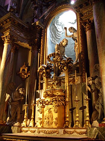 Gloire dans le chœur de la basilique Sainte-Trinité