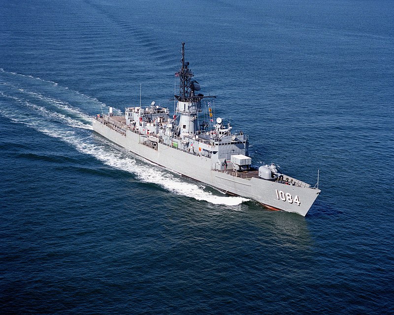 الفرقاطه فئه نوكس .....Knox-Class Frigate  800px-USS_McCandless_%28FF-1084%29