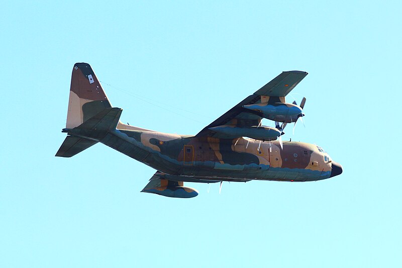 File:Un KC-130H Hércules en el Aeropuerto de Vigo (46150647005).jpg