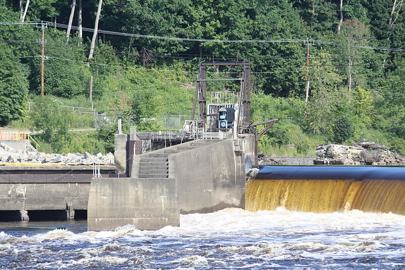 File:Veazie Dam Removal (9353312126).jpg