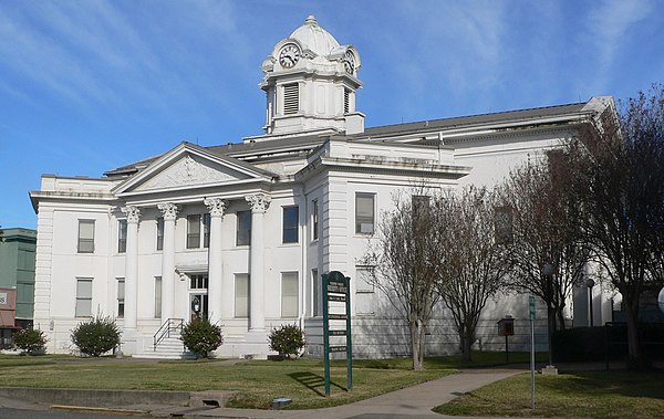 Vernon Parish courthouse in Leesville