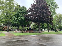 Мемориален парк на ветераните Beaverton.jpg