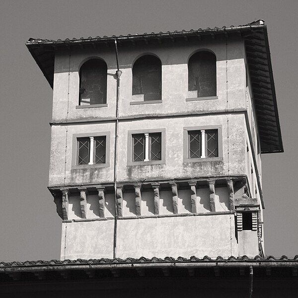 File:Villa La Petraia - Dovecote 01.jpg