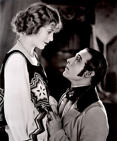 Vilma Bánky et Rudolph Valentino, dans L'Aigle noir (1925)