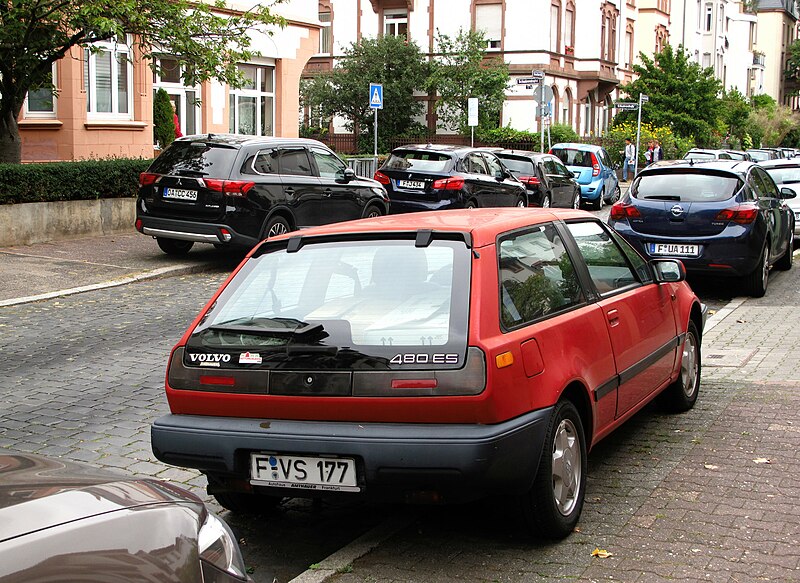 File:Volvo 480 ES 1.7 rear.jpg