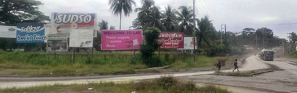 Welcome signs on approach from Nadzab airport
