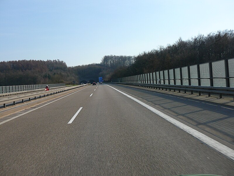 File:Wuppertal Bundesautobahn 535 0024.jpg