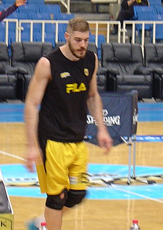 <span class="mw-page-title-main">Zisis Sarikopoulos</span> Greek basketball player