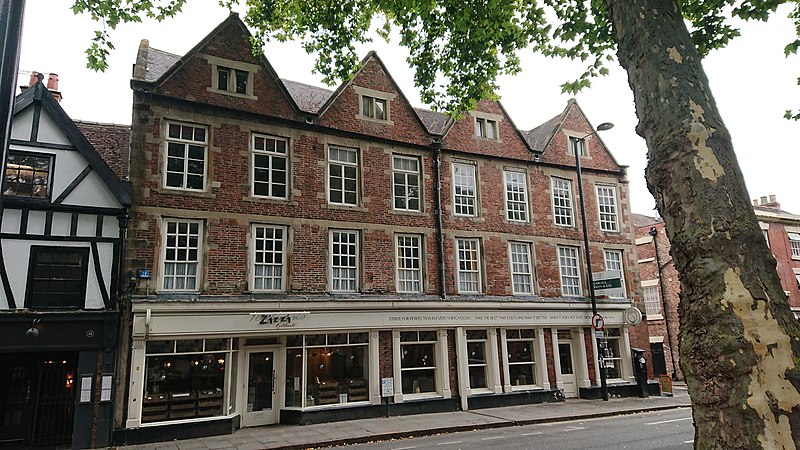 File:Zizzi, 16-17 Friar Gate, Derby.jpg