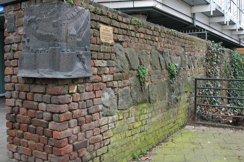 File:(088) 1-331 (3) Stadtmauer u. Burggraben, Rheinstraße Neuss.jpg