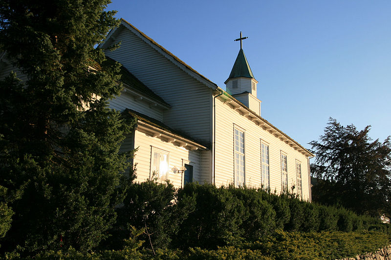 File:Ølen kirke.jpg