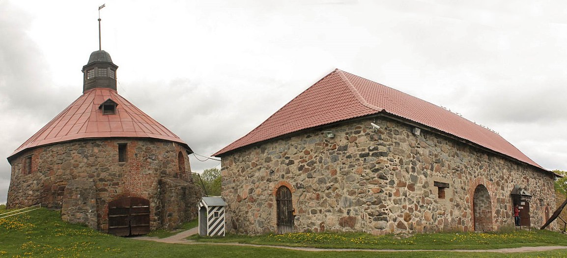 Roundtower and the Old Arsenal of the fortress