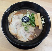 さかなとんこつラーメン