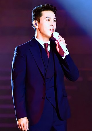 <span class="mw-page-title-main">Jang Minho</span> South Korean singer (born 1977)